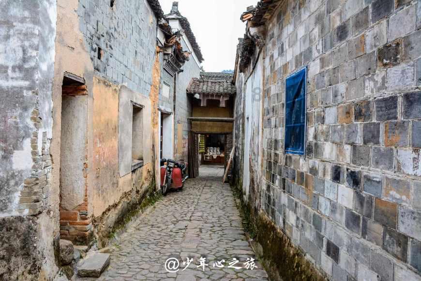 准清华生报一本院校，招生办纳闷：咋不去清华？一看档案全明白了